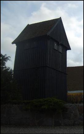 Klokketrnet ved Birket Kirke. Foto: Per H. Knudsen